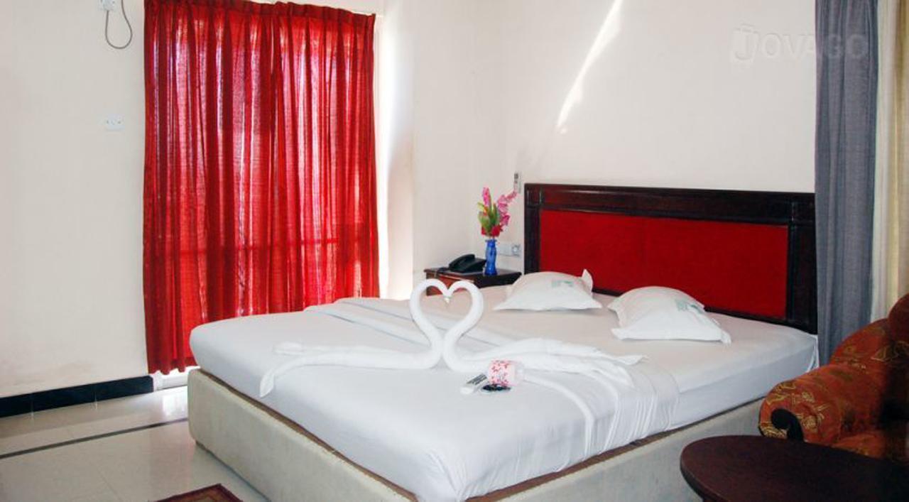 Hotel Auster Echo Koks Badźar Zewnętrze zdjęcie